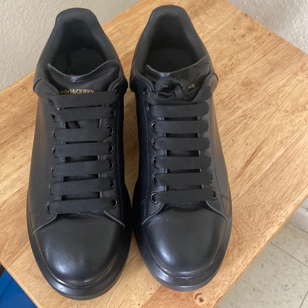Alexander Mcqueens Black